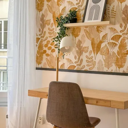 Διαμέρισμα 3-bedroom 15 In The Heart Of Trendy Cafes Παρίσι