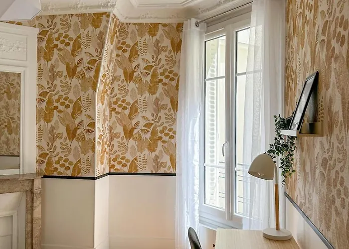 3-bedroom 15 In The Heart Of Trendy Cafes Διαμέρισμα
