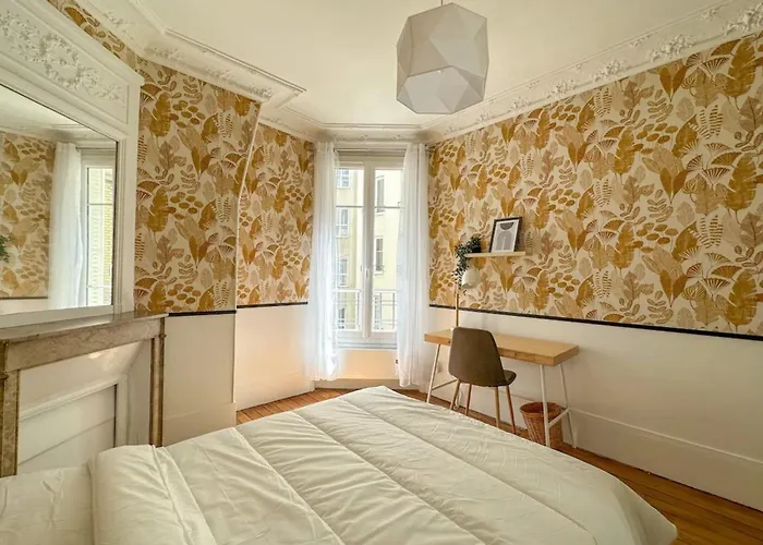 Διαμέρισμα 3-bedroom 15 In The Heart Of Trendy Cafes Παρίσι