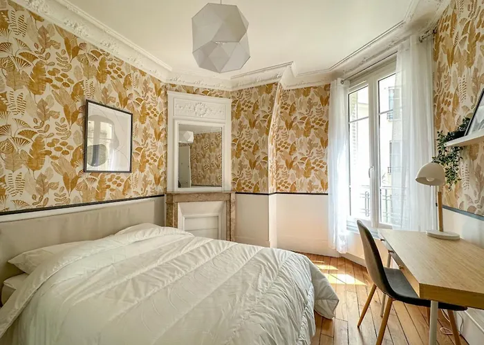 3-bedroom 15 In The Heart Of Trendy Cafes Διαμέρισμα