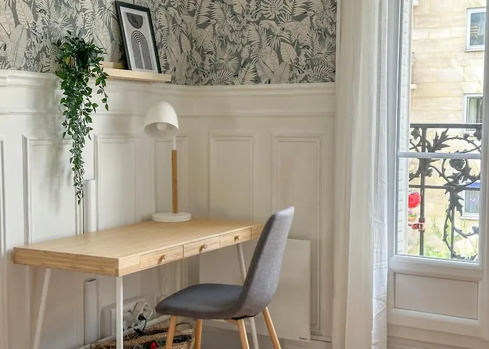3-bedroom 15 In The Heart Of Trendy Cafes Διαμέρισμα *