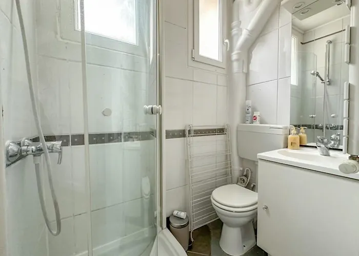 Διαμέρισμα 3-bedroom 15 In The Heart Of Trendy Cafes *